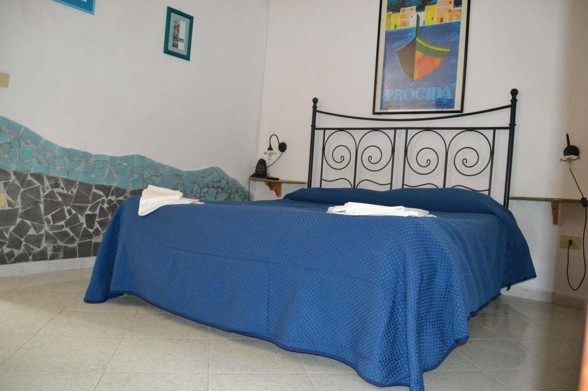 Piccolo Tirreno Hotel Residence Procida Exterior foto