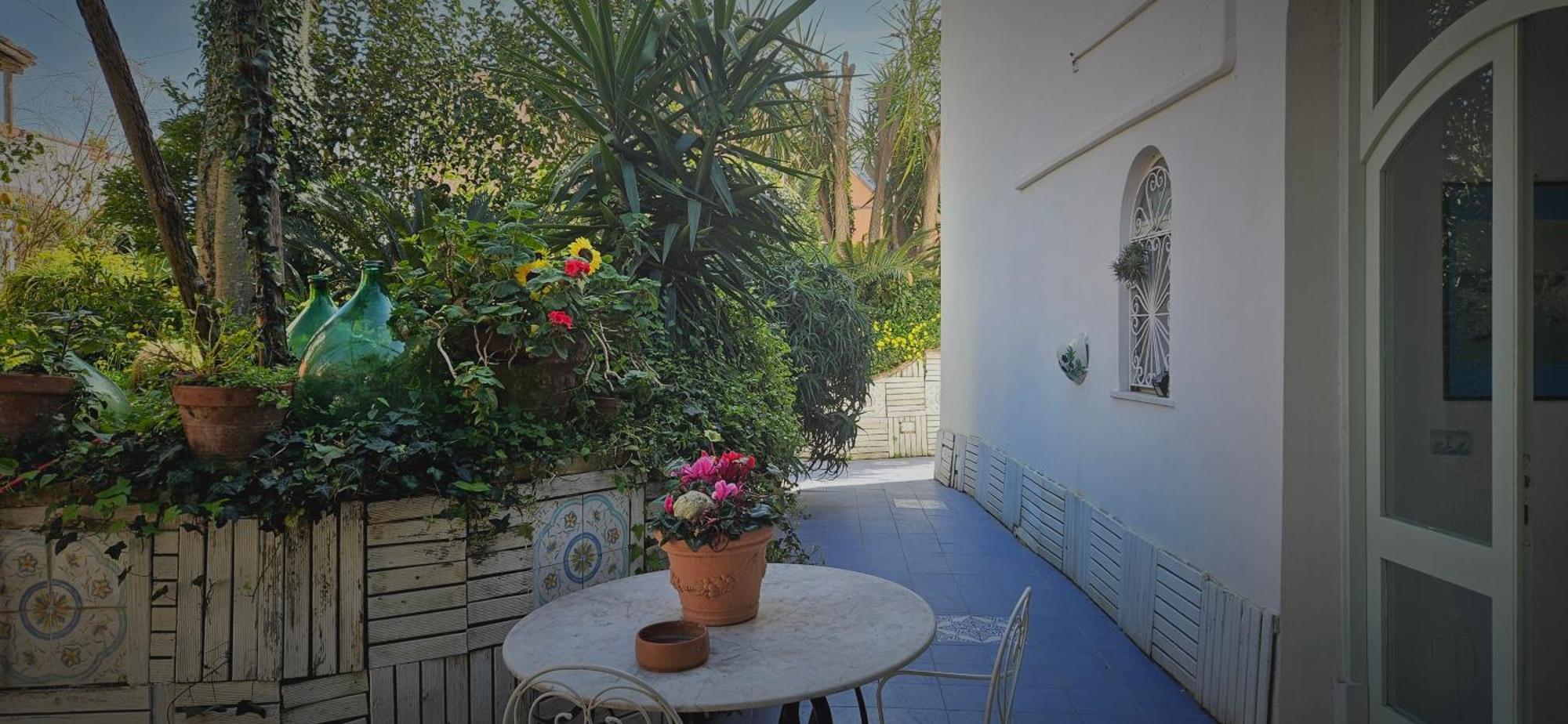 Piccolo Tirreno Hotel Residence Procida Exterior foto