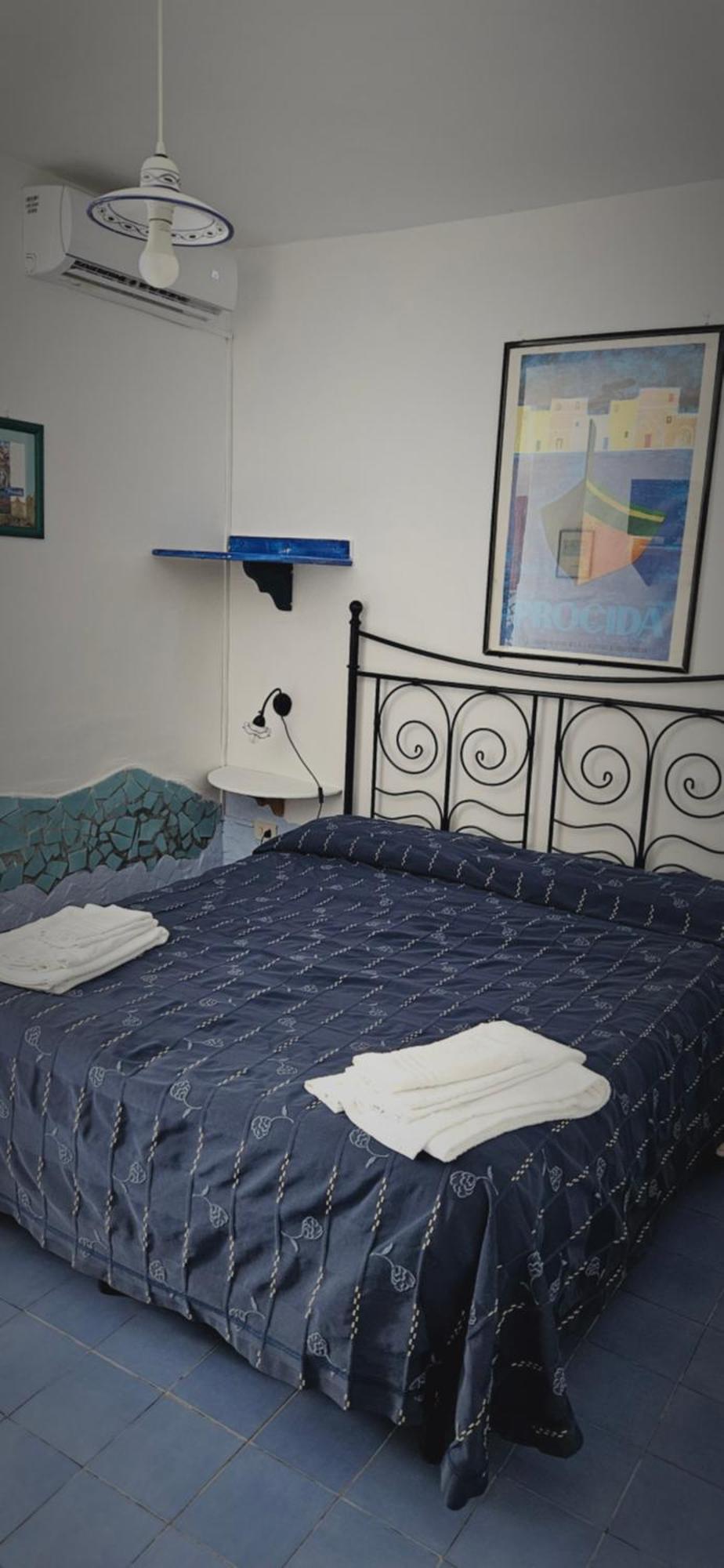 Piccolo Tirreno Hotel Residence Procida Exterior foto