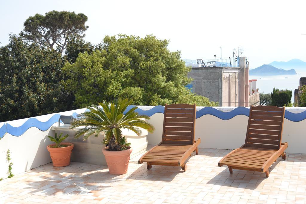Piccolo Tirreno Hotel Residence Procida Exterior foto