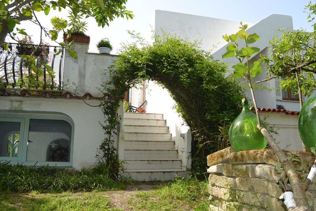 Piccolo Tirreno Hotel Residence Procida Exterior foto