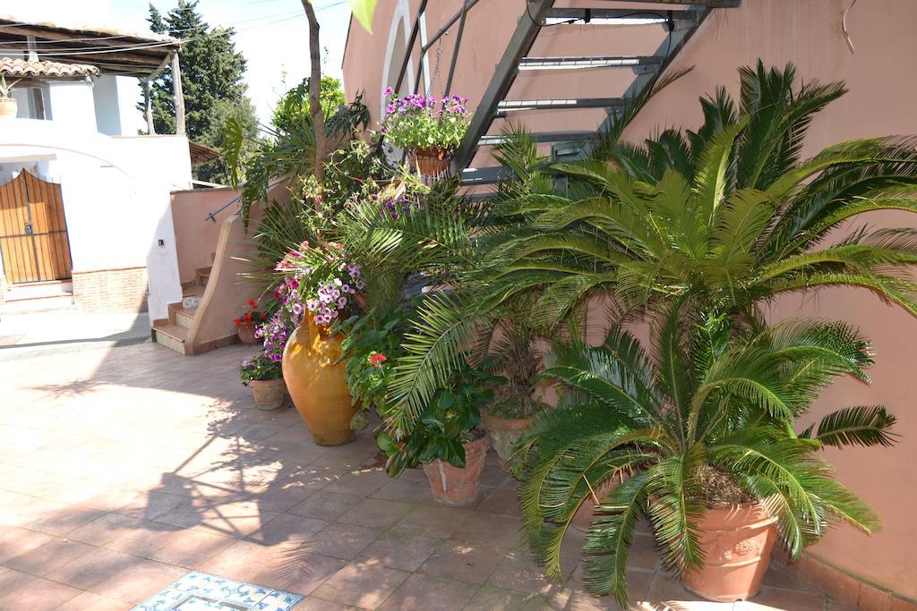 Piccolo Tirreno Hotel Residence Procida Exterior foto