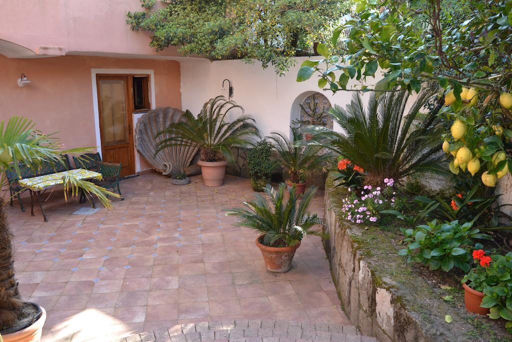 Piccolo Tirreno Hotel Residence Procida Exterior foto