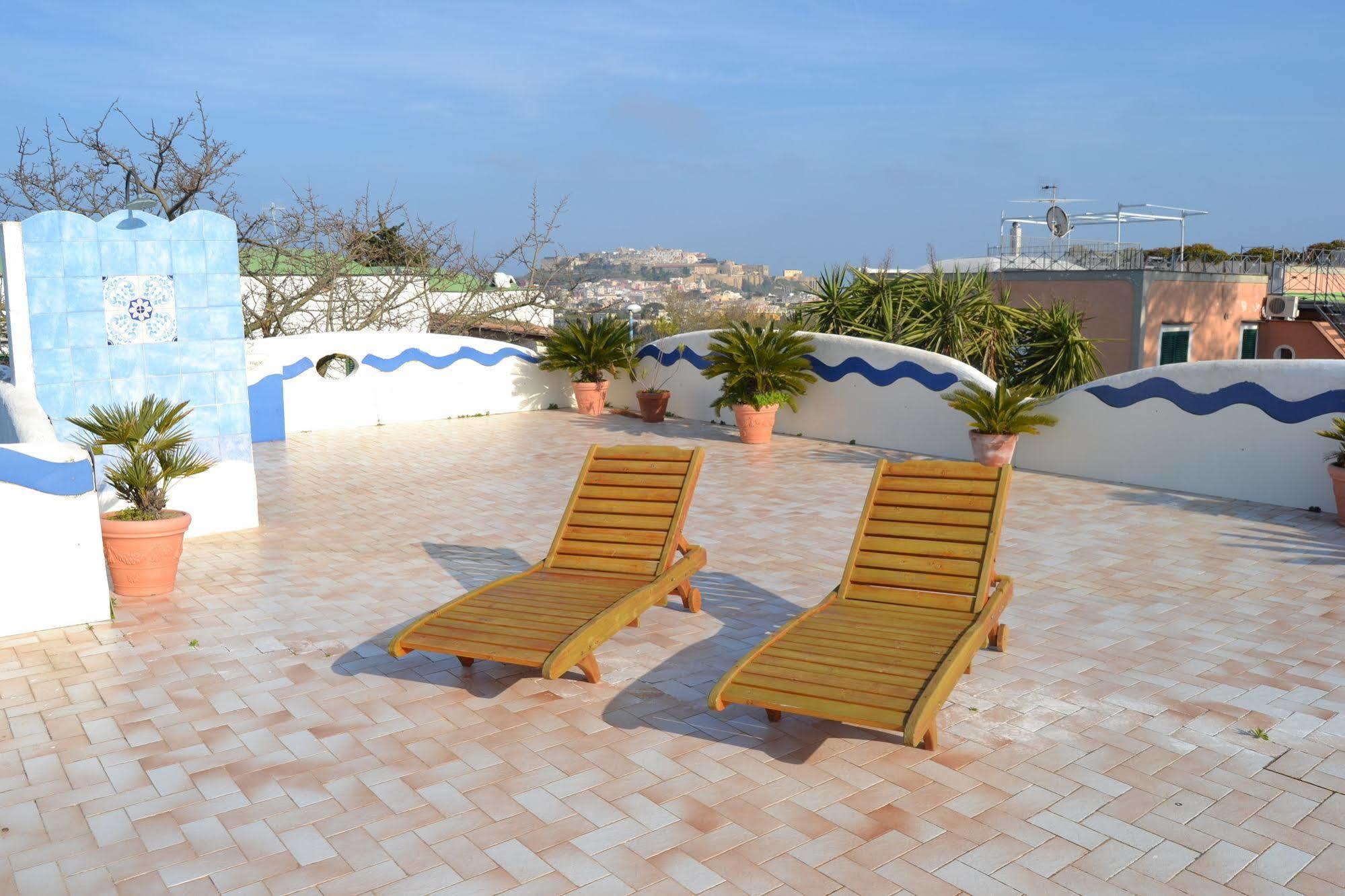 Piccolo Tirreno Hotel Residence Procida Exterior foto